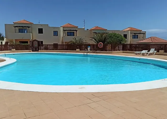 Lomas Del Castillo, La Casa De La Isla