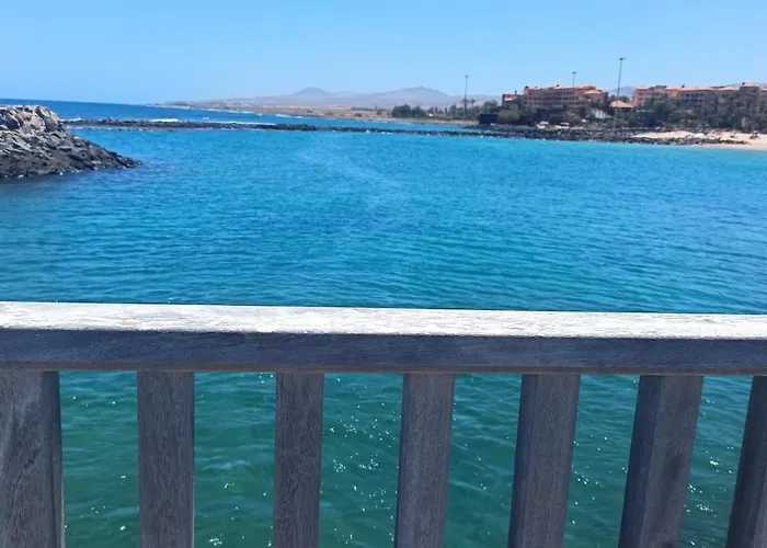 Lomas Del Castillo, La Casa De La Isla